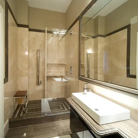 - Exclusive In The Old Town Apartament